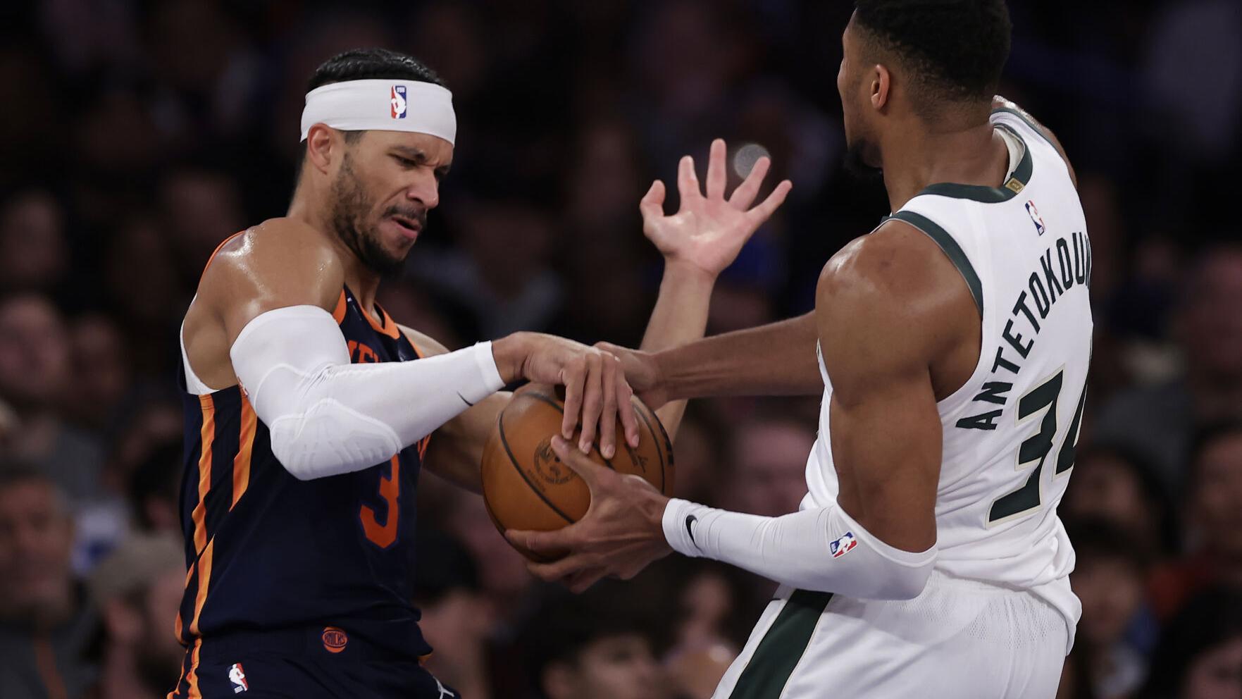 Karl-Anthony Towns scores 32 in Knicks' 116-94 win over struggling Bucks